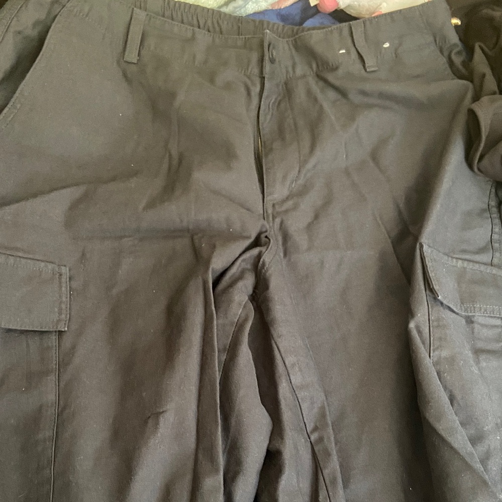 Uniqlo Men's Dark Cargo Pants